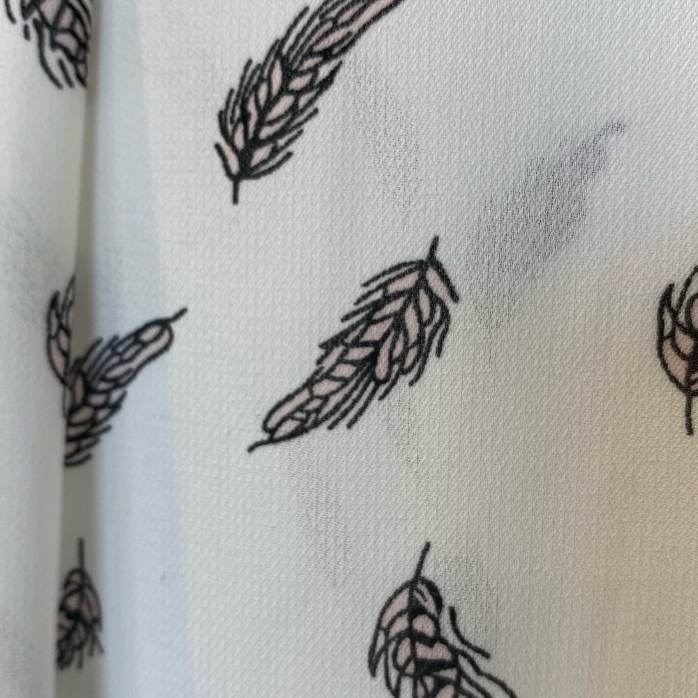 Lillian V Neck Blouse - Picture 3 of 4